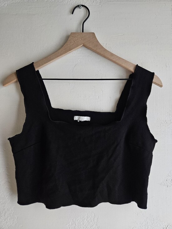 H&M Tops - H&M | square neck crop top